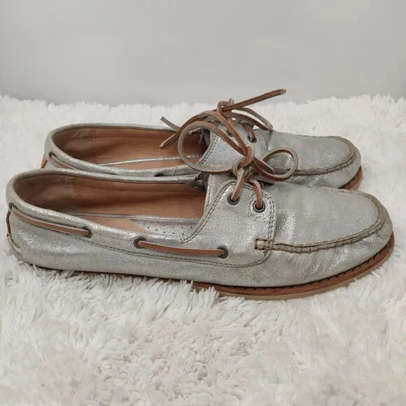 Frye boat shoes best sale womens
