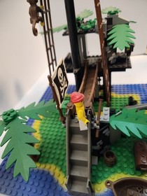 Lego - 6270 - Forbidden Island -Manual/Directions - Near Complete Good Condition