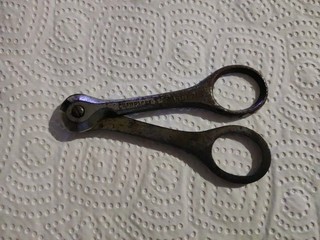 Champagne St Marceaux Chablis Muselet Cut Scissors