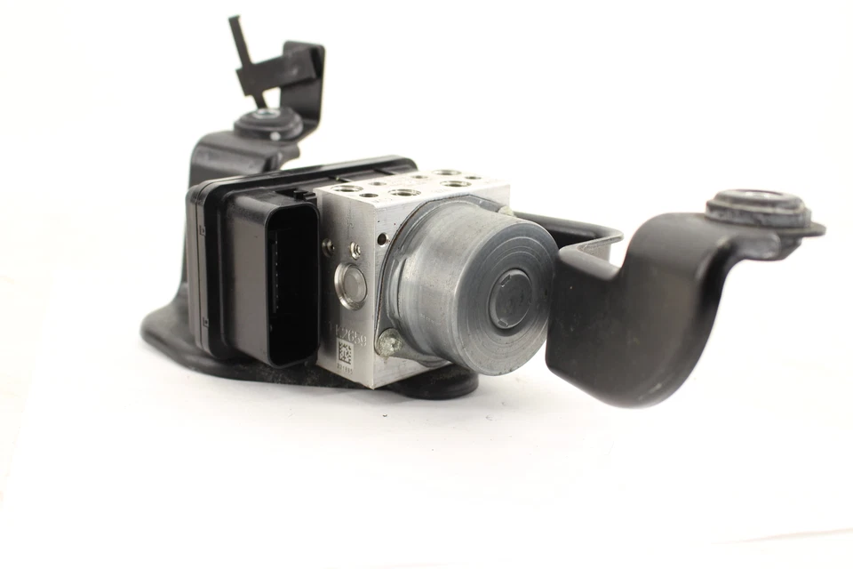 Suzuki GSXS1000F 2019 módulo de unidad de bomba ABS fabricante original Foto 2 de 4