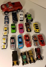 Mixed Lot Of 20 Loose Assorted Diecast Toy Cars and Trucks Vehicles