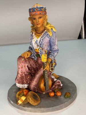 Leonardo Collection Tochter der Wüste Figur von Christine Haworth