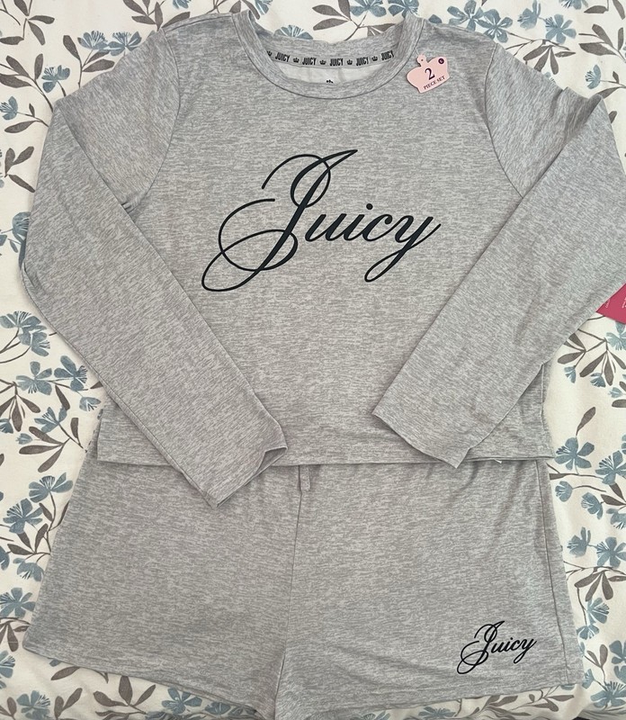 Juicy Couture Womens Long Sleeve Crew Neck 2-pc. Shorts Pajama Set, Medium