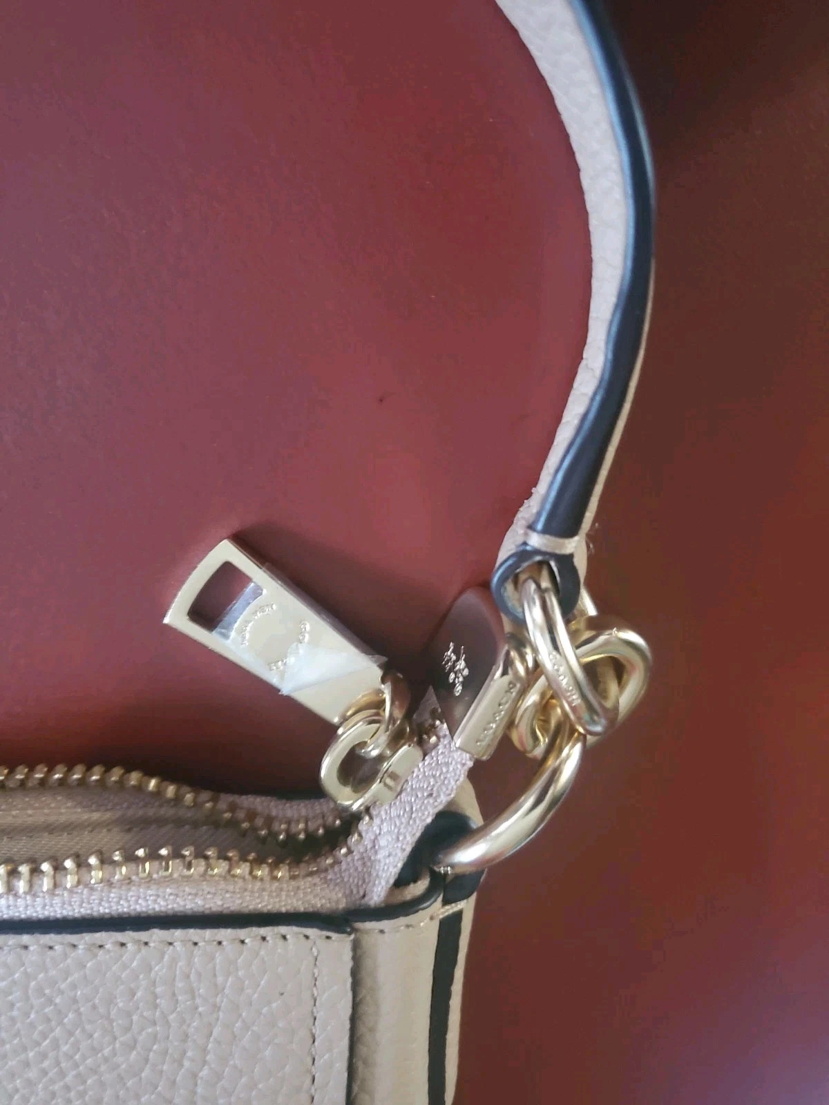 Borsa a tracolla Coach 56819 in pelle beige ciottolata quasi come nuova 10 5x6 5x2 5"