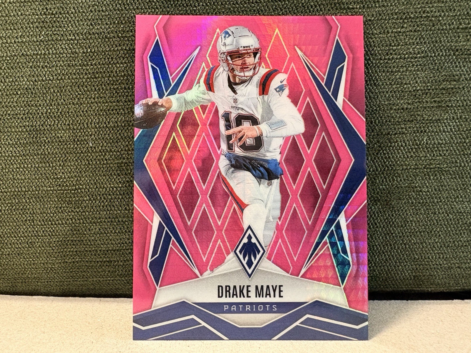 2025 Panini Phoenix - Drake Maye #111 Pink Winter Hyper /299