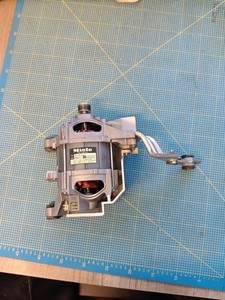 Miele W4446 Waschmaschine Motor Drehstrommotor MXT 30-66/2 0630110181
