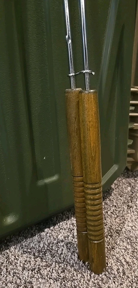 Rome Cast Iron Square Campfire Sandwich Pie Iron Wood Handles - Image 4 of 4