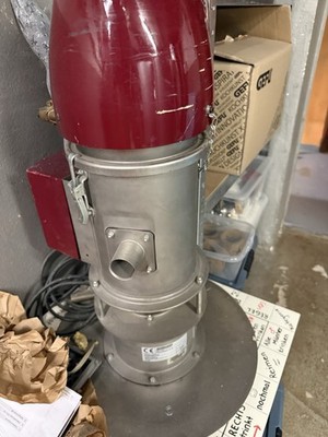 Wittmann Feedmax S18   pneumatischer Saugförderer für Spritzgussmaschinen