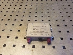 AUDI A5 Cabrio 8F7 Antennenverstärker  8E0035456C 3.00 Diesel 180kw 26182725