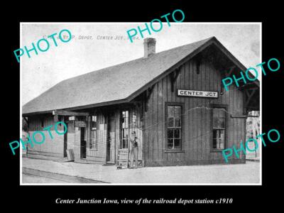 OLD 8x6 HISTORIC PHOTO OF CENTER JUNCTION IOWA RAILROAD DEPOT STATION c1910
