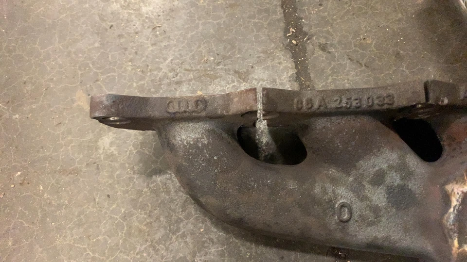 Audi TT 1.8L 2DR Quattro Turbo Exhaust Manifold 2000 2001 2002 2003 2004 2005 06 - Image 2 of 4