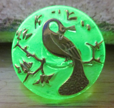 1-Czech Glass Gold Peacock on a Clear UV Reactive Button #71 21.26mm