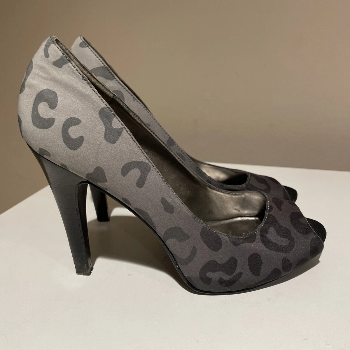 Grey hot sale leopard heels