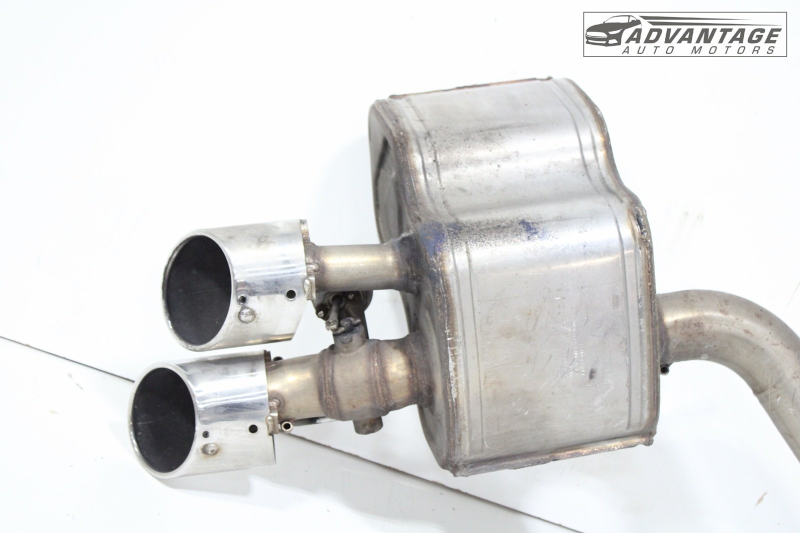 2014-2019 MASERATI GHIBLI 3.0L REAR RIGHT SIDE EXHAUST MUFFLER W/ PIPE OEM