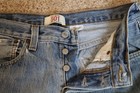 Levi's 501 Mens Straight Leg Jeans W32 L32 "Distressed" Light Wash buttons 32x32 — photo 7