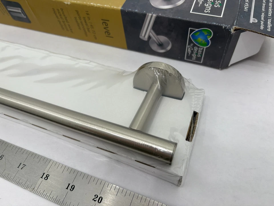 (1) NUEVO Toallero Gatco Level 18" - NÍQUEL CEPILLADO - #5341 (sw) Foto 2 de 4