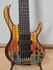 Ibanez 6-saitige Bassgitarre mit Bonus Elixiersaiten Top Zustand