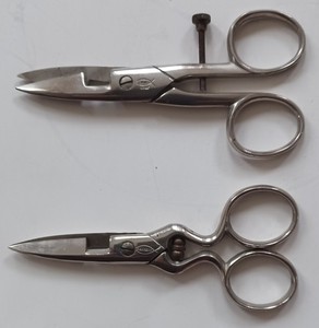 Lot of 2 Vintage BUTTONHOLE FORGED STEEL SCISSORS SAMMANN ITALY ADUSTABLE SEWING