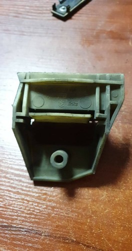 BMW E39 5er Kühlerhalter unten rechts 2247894