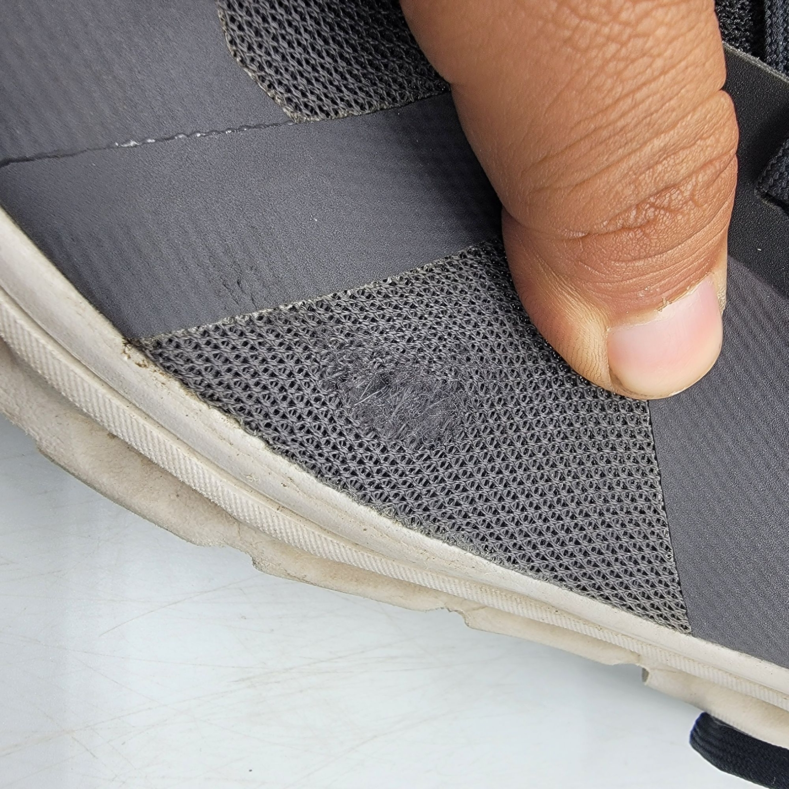 On Cloud Cloudrunner Mens 13 Black Eclipse Frost … - image 12