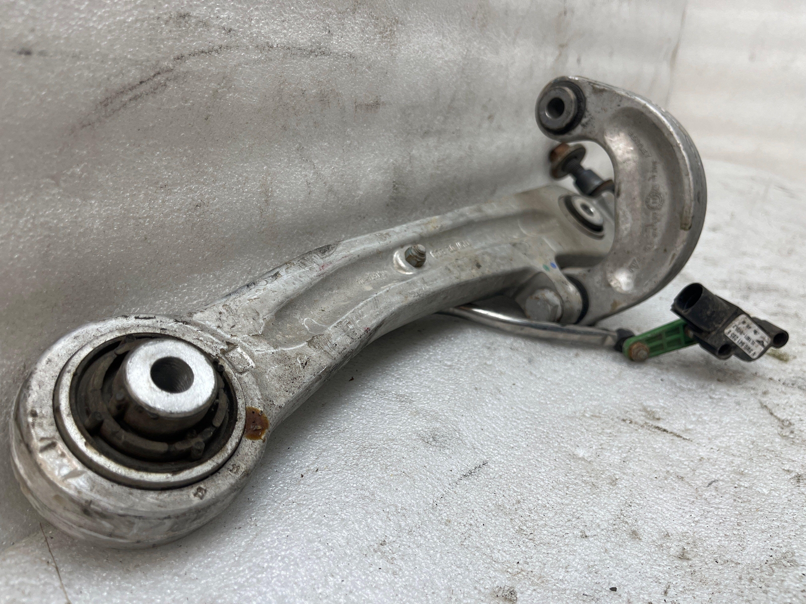 2015 BENTLEY Right Passenger Side Lower Control Arm Front P/N 4E0407155C