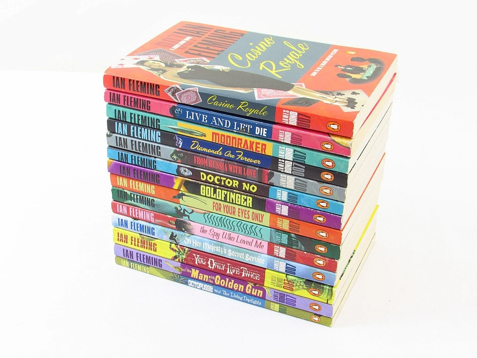 James Bond 14-Volume Set U.S. Penguin Centenary Edition 2008 Trade PB Retro Art Foto 3 de 4