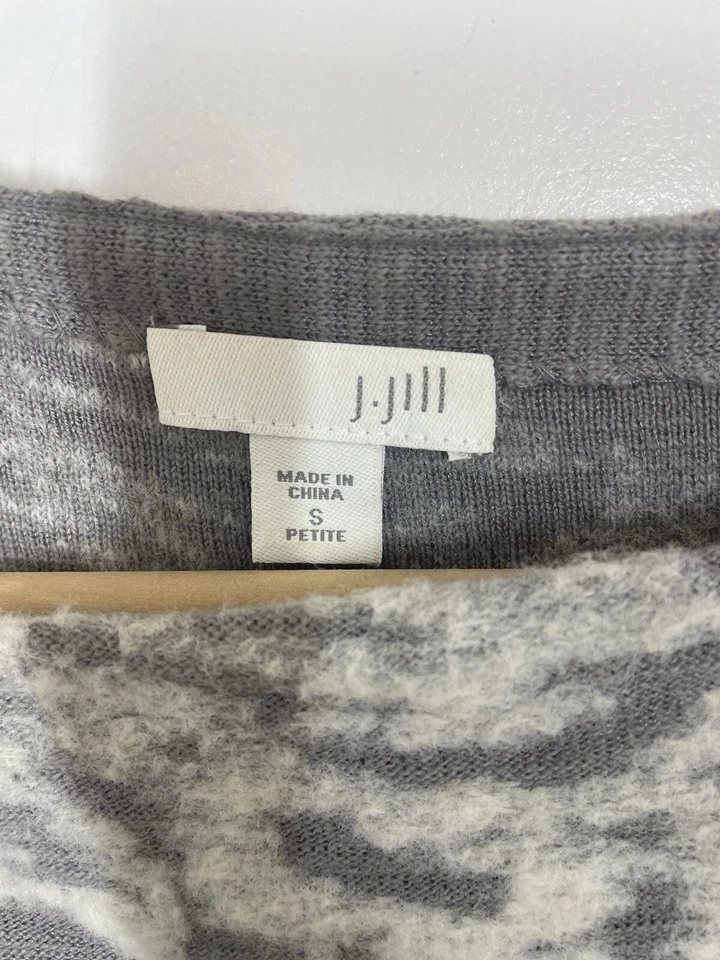 J. Jill Womens Boat Neck Pullover Sweater Top Burnout Floral Gray White Size SP - Image 4 of 4