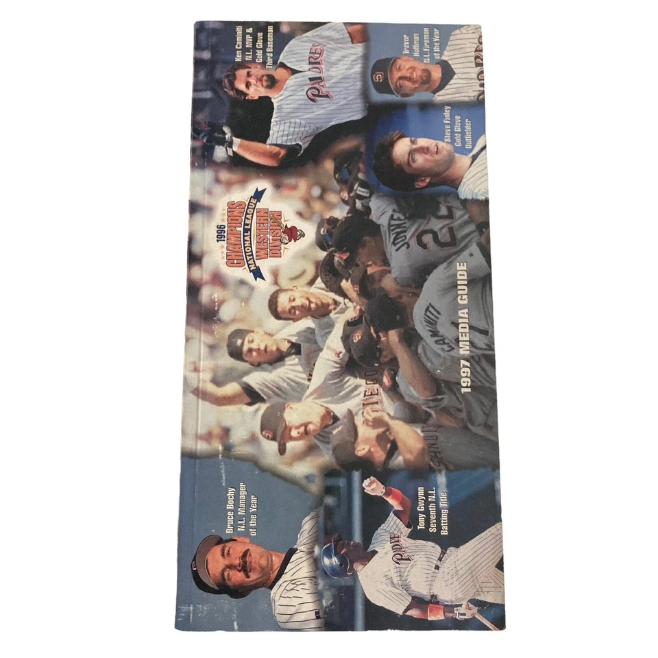 SAN DIEGO PADRES Media Guides 1996, 97, 98, 2000, 01, 03, 04, 05, 06, Lot of 10 - Image 4 of 4