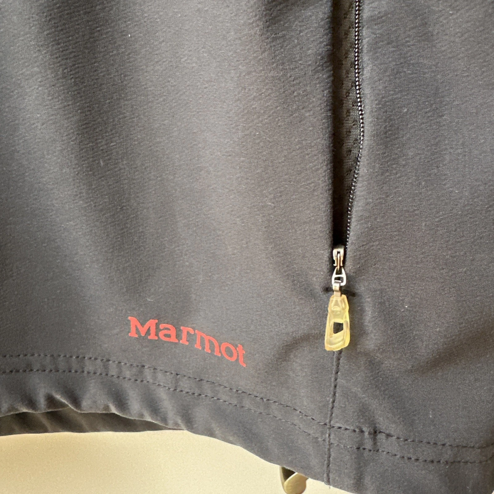 BIcycle Playing Cards Branded, Marmot Black Tempo Jacket Mens XL, Full Zip - product detail image 4