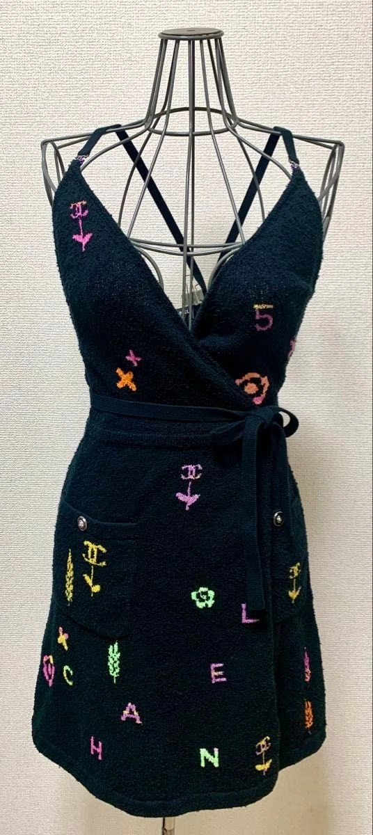 Chanel — Authentic Chanel Wrap Dress Cotton/Other Size:34 Black/Multicolor SK1661