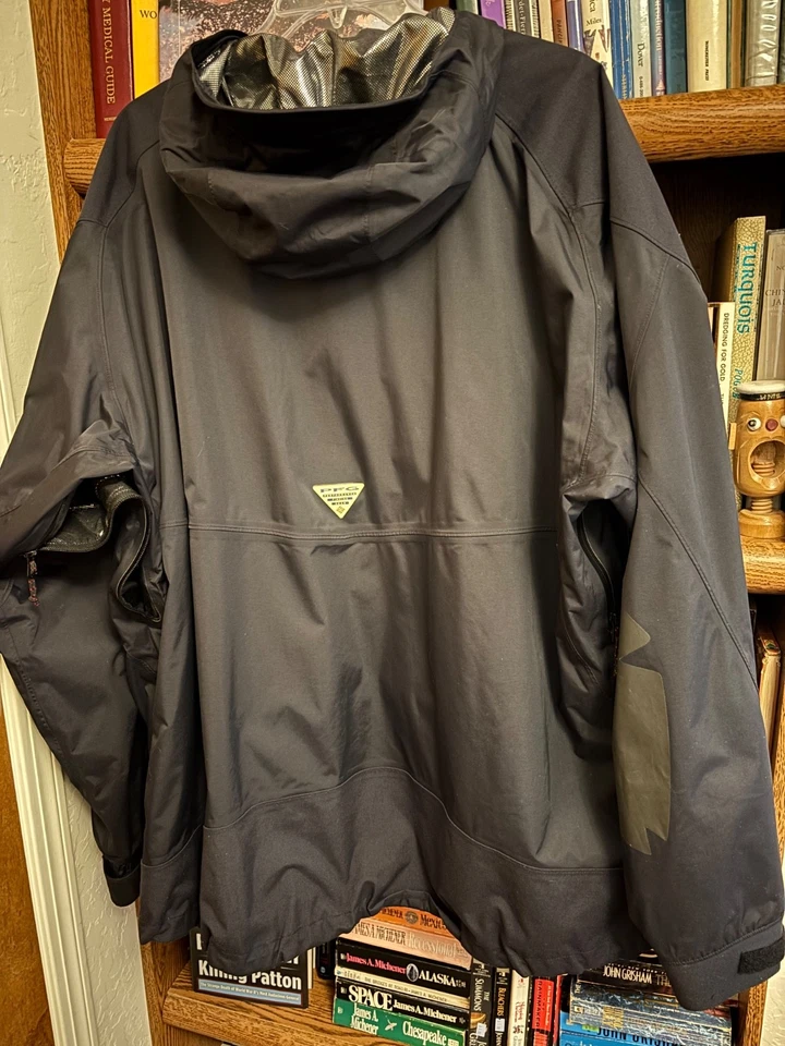 XXL~COLUMBIA~Men~TITANIUM~Interchange~OMNI SHIELD + OMNI HEAT~Coat~PFG~+Features - Image 4 of 4