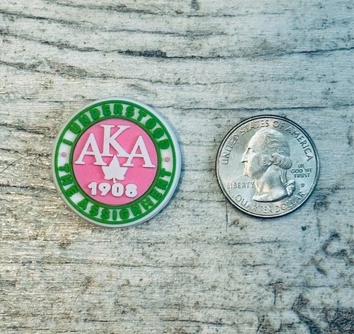 Abalorio focal de silicona también conocido como Alpha Kappa Alpha Sorority | Divine Nine | cinco diseños - Imagen 3 de 7