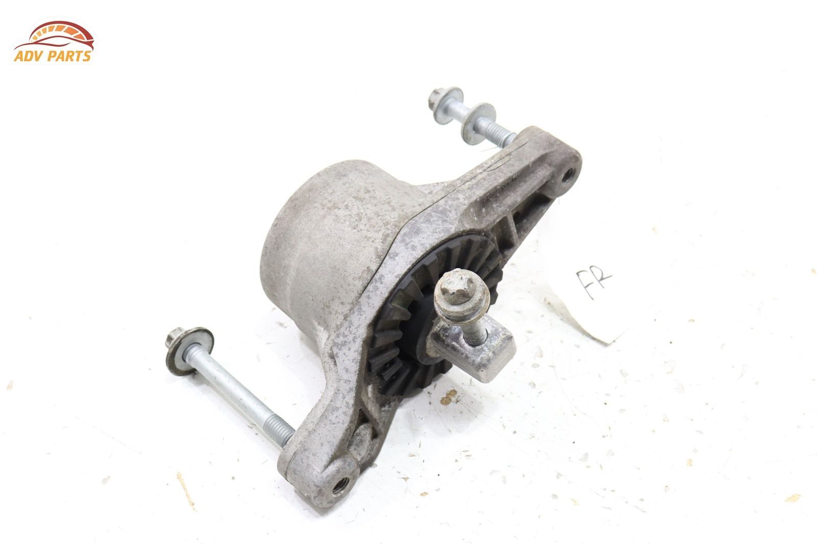 2014-2020 MASERATI QUATTROPORTE 3.0L ENGINE MOTOR RIGHT SIDE MOUNT BRACKET OEM