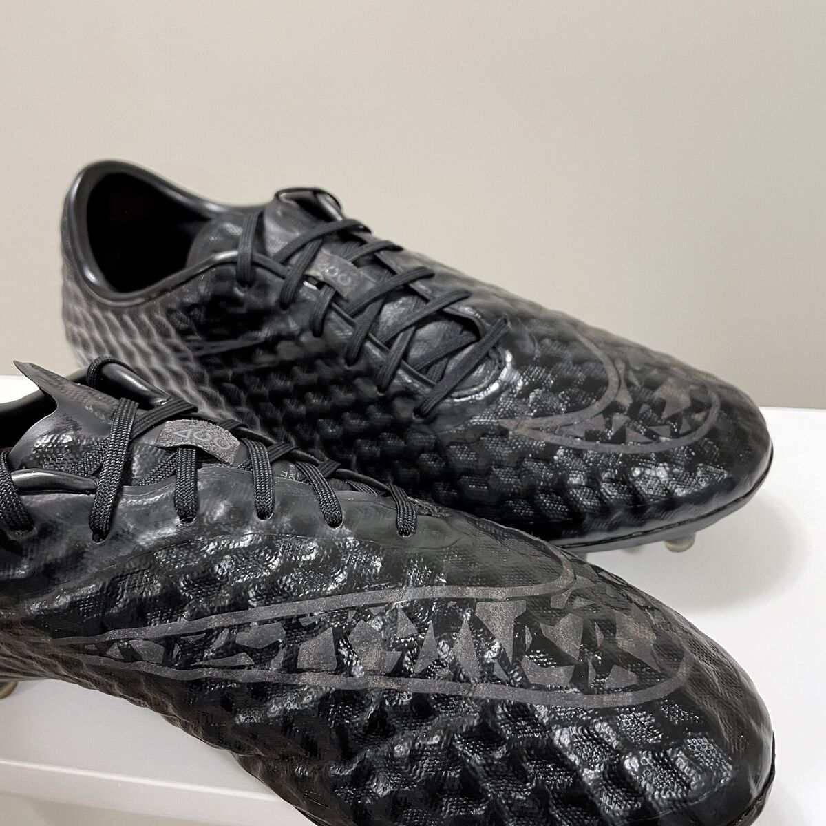 NIKE HYPERVENOM PHANTOM I FG * 599843-001 * 6.5 US * BLACK NIKE HYPERVENOM PHANTOM I FG * 599843-001 * 6.5 US * BLACK