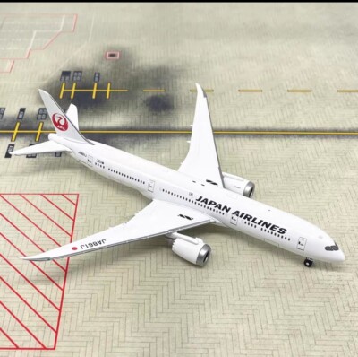 1:400 JAL Japan Airlines Boeing B787-9 passenger jet JA861J