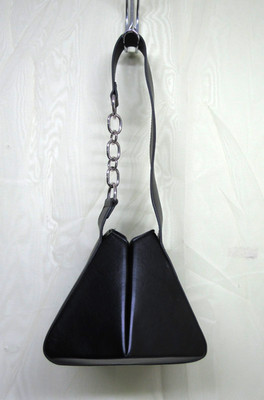 FOREVER 21 Black Pyramid Shape Bag Magnetic Closure Size Small Unique & Rare
