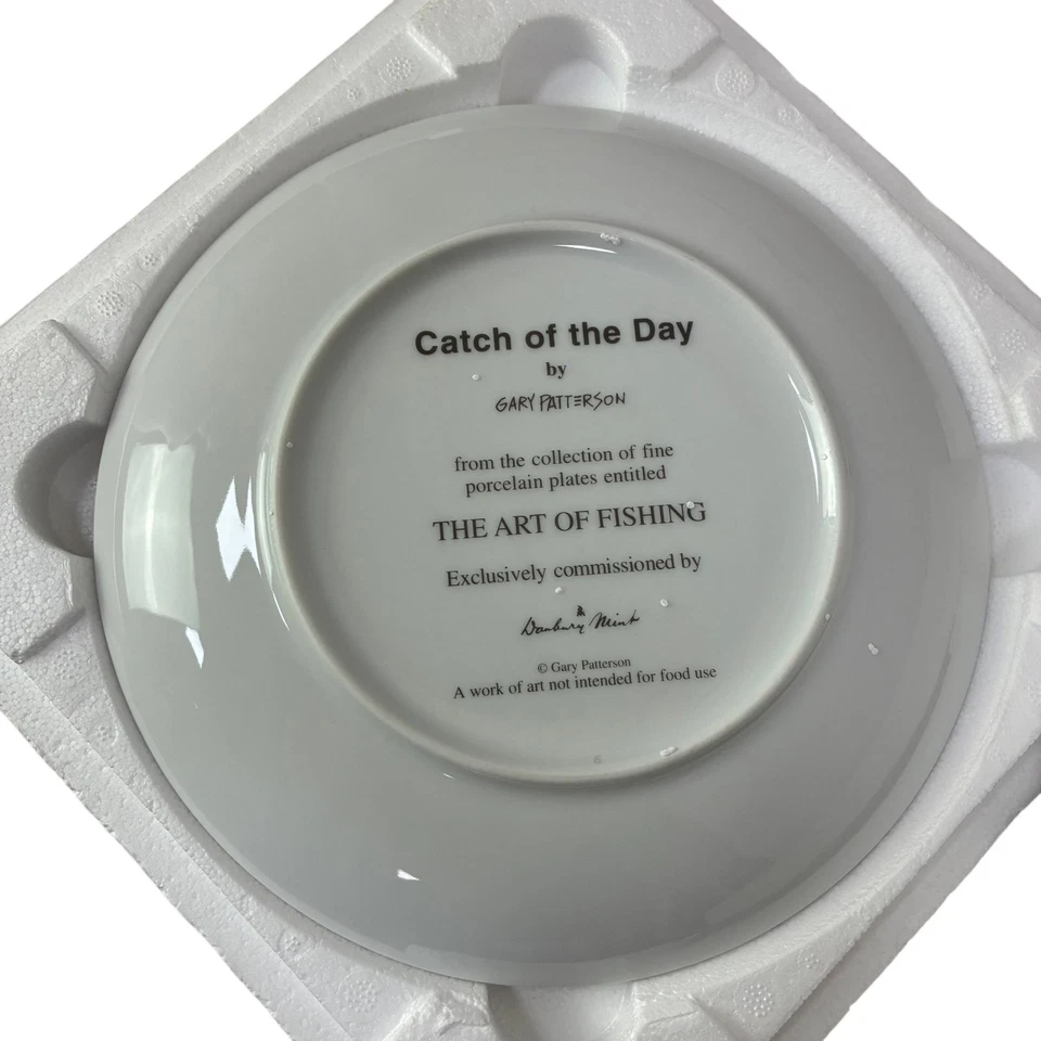 Danbury Mint Art of Fishing Collector Plates by Gary Patterson Gold Rimmed - Image 4 of 4