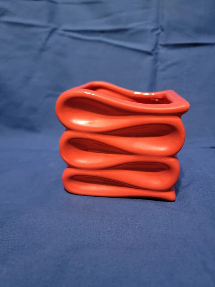 2- 4" Red Ceramic Plant Pot Mini Modern Deco Planters w Folding Ribbon Design - Image 3 of 4