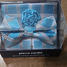 Pierre Cardin Designer 3-Piece Bow Tie Set w/ Lapel Pin Blue Gray Plaid