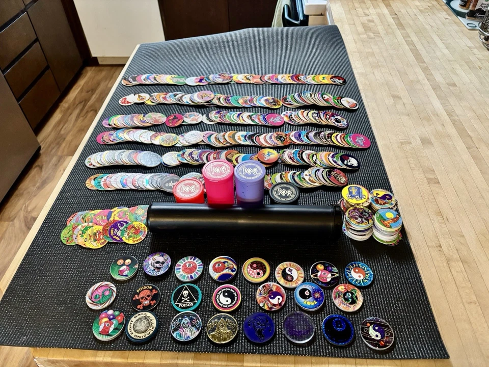 Lot of 400+POG's 90s + Slammer’s container’s is huge mix Ofeverything Rare Stuff - Image 3 of 4