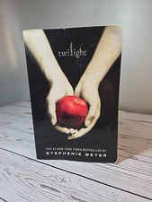 Twilight Saga Series Twilight by Stephenie Meyer (2005, Paperback)