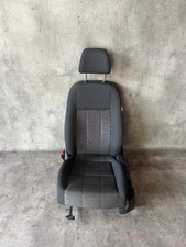 VW Golf 5 Plus Fahrersitz Sitz vorne links einzeln Stoff komplett Vordersitz