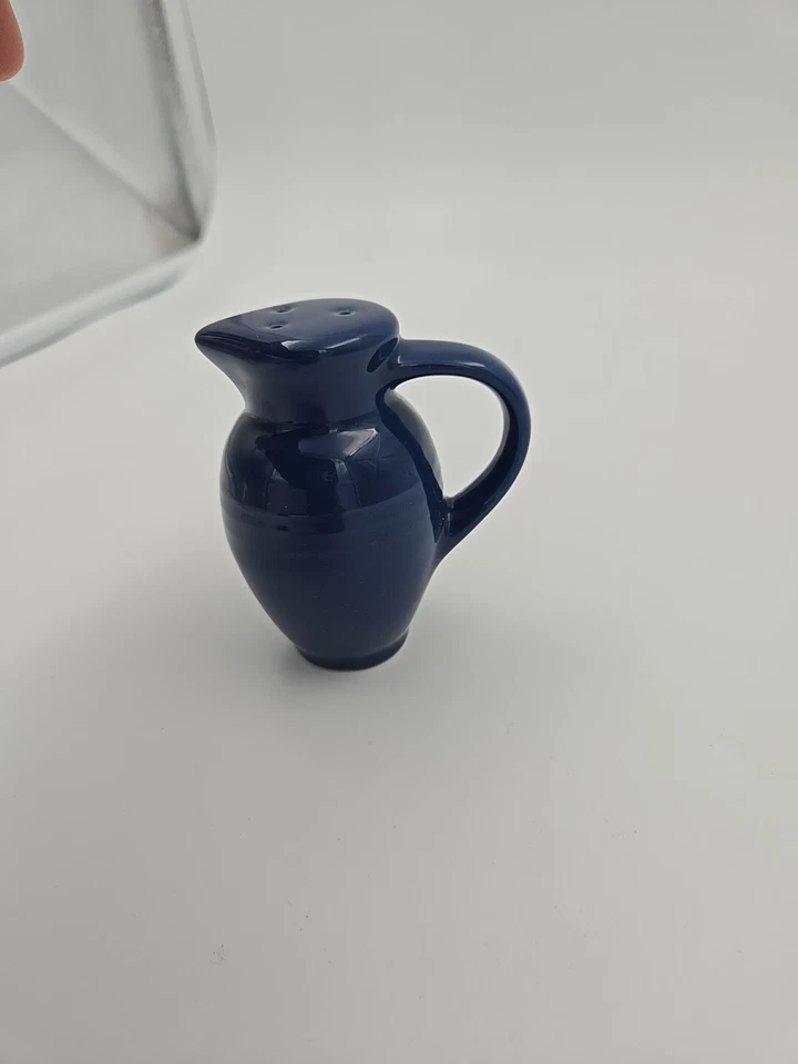 Jarra Le Creuset Salero Azul Cobalto Mango Cerámica 3" con Tapón Foto 3 de 4