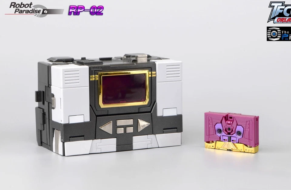 FANS TOYS RP-02 +RP-01C Acoustic Blaster Soundblaster Tape Action Figure Gift! - Image 4 of 4