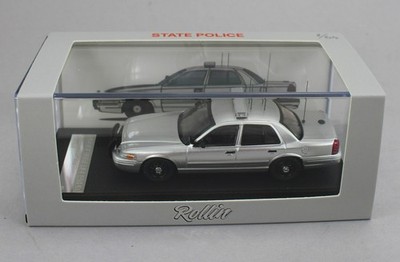 1:64 *ROLLIN DIECAST* Connecticut *STATE POLICE* FORD CROWN