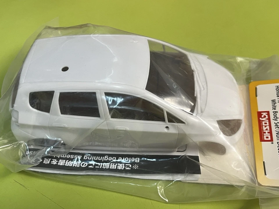 Kyosho Mini-Z Honda Fit Jazz White Body Set (Non-Deco) 90mm MZN44 - Image 3 of 4