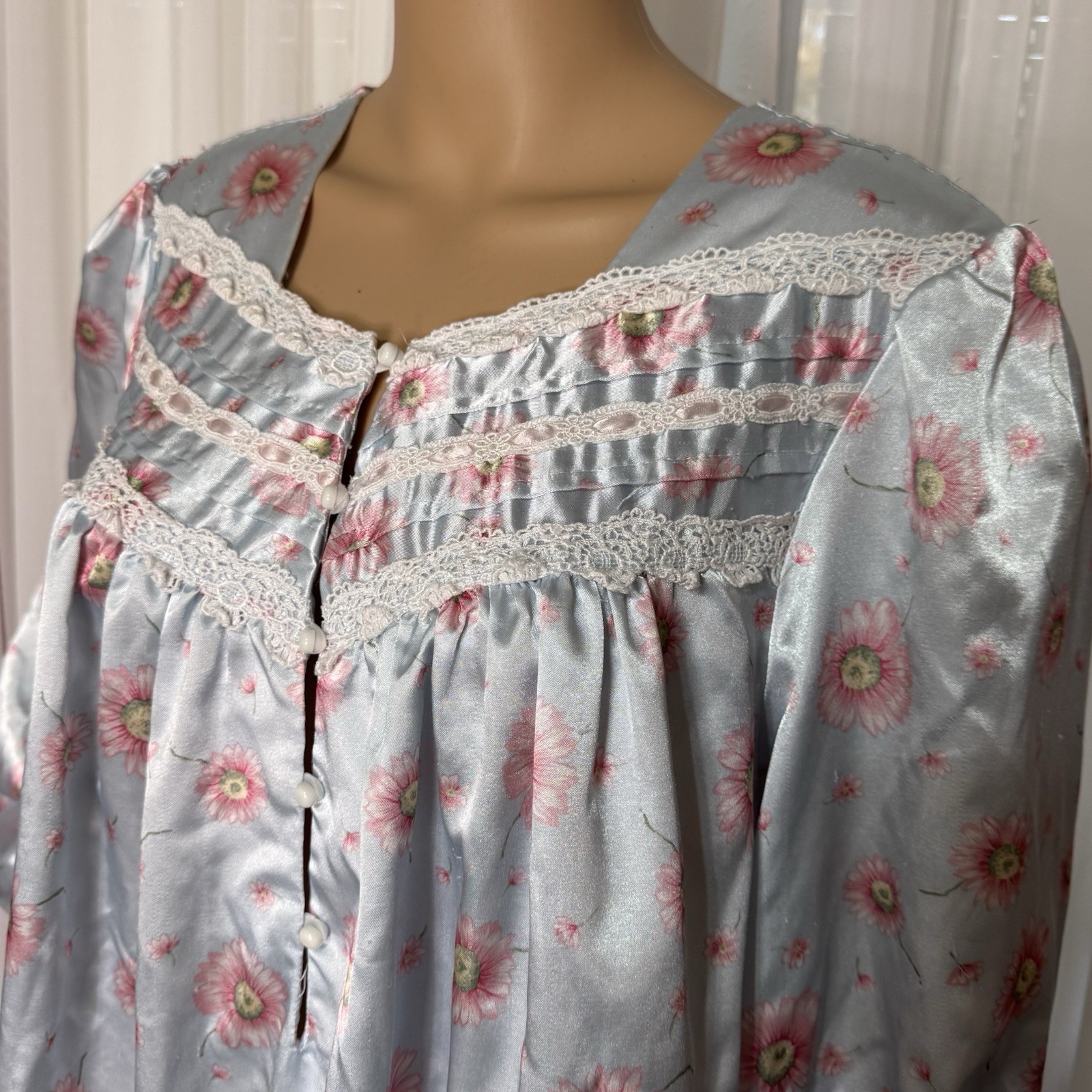 Character Vintage Button Down Size Large FLORAL P… - image 2