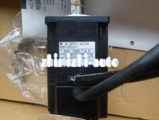 YASKAWA AC SERVO MOTOR SGM-02A312 SGM02A312 NEW