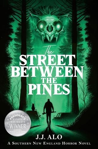 J J Alo The Street Between the Pines (Tascabile)