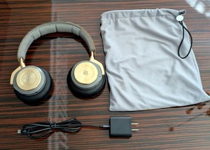 Bang & Olufsen Beoplay H9 予備バッテリー付き 新 発売テレビ・オーディオ・カメラ - Bang & Olufsen Beoplay H9 予備